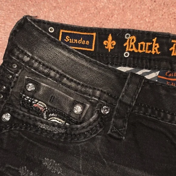 ROCK REVIVAL SHORTS - Picture 3 of 6